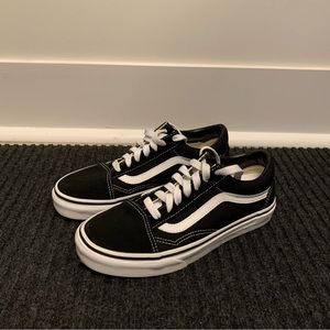 Vans Old Skool Sneakers 7 US Women’s